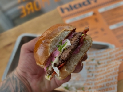 Ostrov jídlo z cateringu